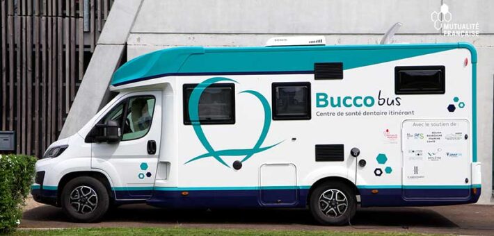 Le Buccobus accueille en priorité les publics fragiles et éloignés qui n’ont plus de dentiste ou qui rencontrent des difficultés de mobilité en Haute-Saône.